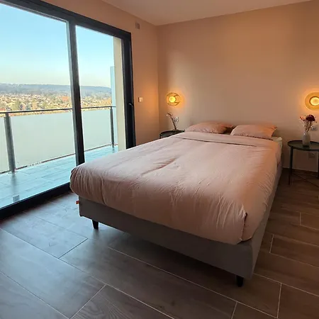 Havre De Paix Niche Dans Les Hauteurs De Villa